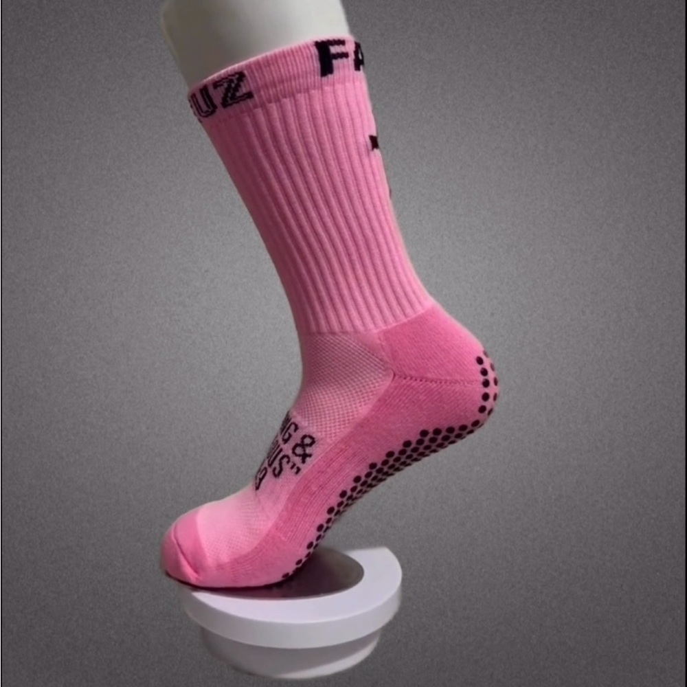 Unisex Sports Grip Socks ✝️
⚽️🏀🏈🏐⚾️🎾🏉🏒🏋️🥊 🤼‍♂️